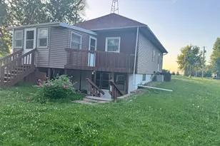 301 W 3rd St, Sherburn, MN 56171 - Photo 3