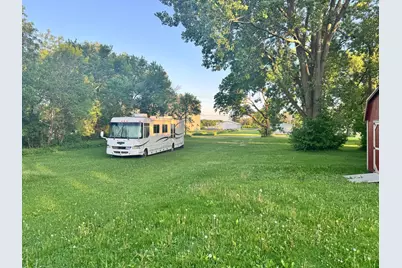 301 W 3rd Street, Sherburn, MN 56171 - Photo 3