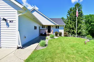 1417 Broadway Ave S, Sauk Rapids, MN 56379 - Photo 3