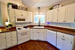 1417 Broadway Ave S, Sauk Rapids, MN 56379 - Photo 7
