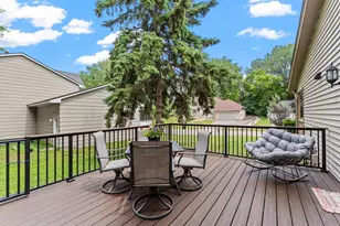 12 Oak Shore Dr, Burnsville, MN 55306 - Photo 37