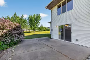28064 Crane St, Isanti, MN 55040 - Photo 7
