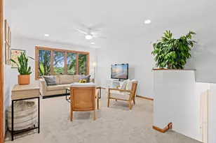 7816 W 103rd St, Bloomington, MN 55438 - Photo 3