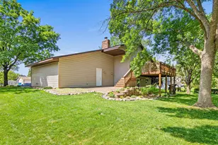 7816 W 103rd St, Bloomington, MN 55438 - Photo 25