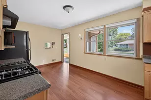 1137 Osceola Ave, Saint Paul, MN 55105 - Photo 3