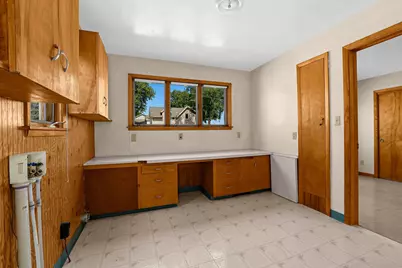 417 N Washington Street, Lake City, MN 55041 - Photo 9