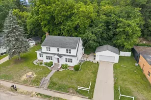 398 E Wall St, Ellsworth, WI 54011 - Photo 31