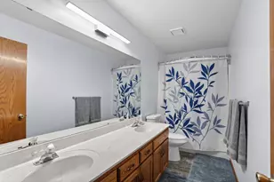 13806 Zarthan Ct, Savage, MN 55378 - Photo 11