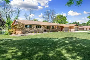 706 23rd St SW, Austin, MN 55912 - Photo 1