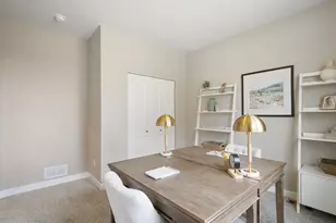 2072 Kestrel Dr, Shakopee, MN 55379 - Photo 9