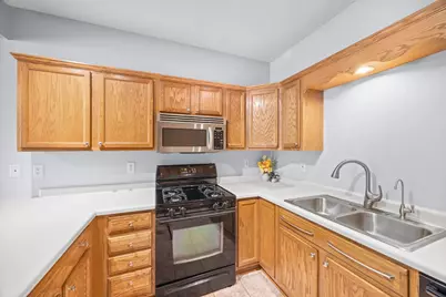 954 Conner Street, Chaska, MN 55318 - Photo 9