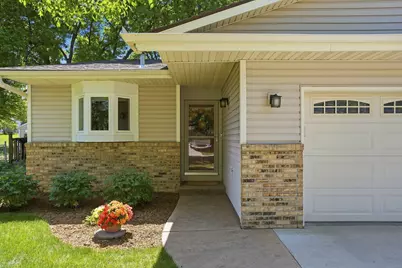 876 Curry Trail, Eagan, MN 55123 - Photo 3