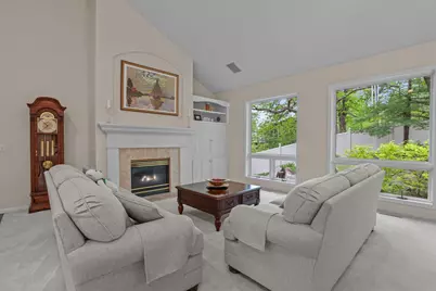 1711 Little Crow Drive, South Saint Paul, MN 55075 - Photo 9