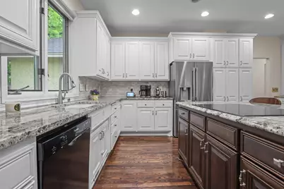 1711 Little Crow Drive, South Saint Paul, MN 55075 - Photo 15