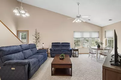 104 Morningside Drive NE, Hutchinson, MN 55350 - Photo 7