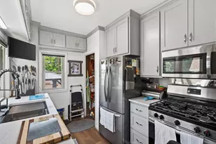 2821 Knox Ave N, Minneapolis, MN 55411 - Photo 9