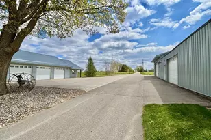 N2095 Twin Bluff Ln, Stockholm, WI 54769 - Photo 57