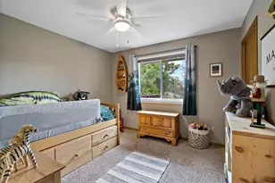 1896 Adele St, Maplewood, MN 55109 - Photo 33