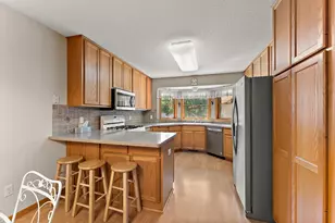 2618 Rosetown Ct, Roseville, MN 55113 - Photo 9