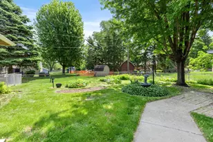 8117 Iris Dr N, Brooklyn Park, MN 55428 - Photo 43