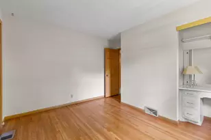 8117 Iris Dr N, Brooklyn Park, MN 55428 - Photo 29