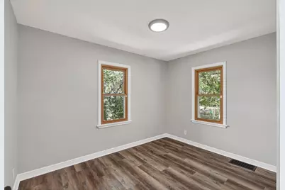 6018 Camden Avenue N, Brooklyn Center, MN 55430 - Photo 17