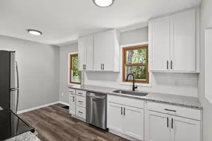 6018 Camden Ave N, Brooklyn Center, MN 55430 - Photo 11