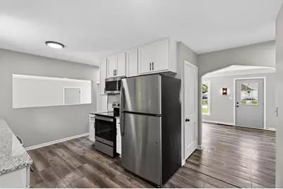 6018 Camden Avenue N, Brooklyn Center, MN 55430 - Photo 9