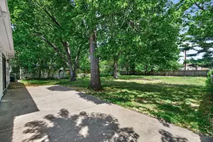 6018 Camden Ave N, Brooklyn Center, MN 55430 - Photo 35