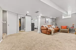 1965 Montana Ave E, Saint Paul, MN 55119 - Photo 27