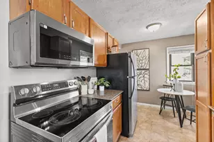 1965 Montana Ave E, Saint Paul, MN 55119 - Photo 15