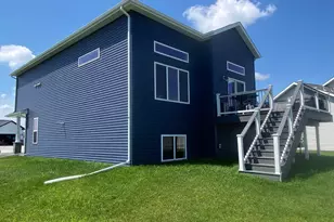 1819 67th Ave S, Fargo, ND 58104 - Photo 5