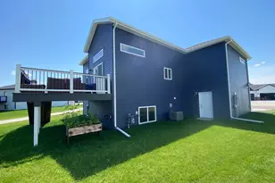 1819 67th Ave S, Fargo, ND 58104 - Photo 3