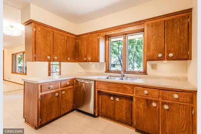 8324 62nd Avenue N, Brooklyn Park, MN 55428 - Photo 9