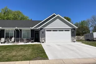 406 Kottke Ct SE, Hutchinson, MN 55350 - Photo 1