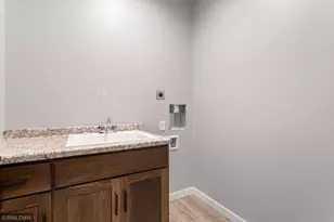406 Kottke Ct SE, Hutchinson, MN 55350 - Photo 15
