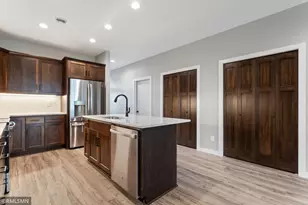 406 Kottke Ct SE, Hutchinson, MN 55350 - Photo 3