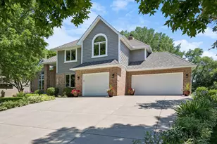 710 Olive Ln N, Plymouth, MN 55447 - Photo 3