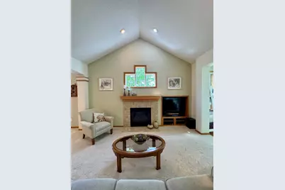 4711 Walnut Grove Lane N, Plymouth, MN 55446 - Photo 5