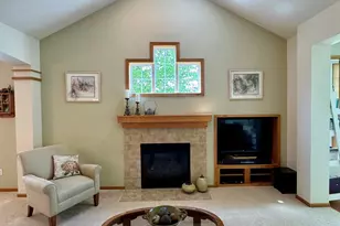 4711 Walnut Grove Ln N, Plymouth, MN 55446 - Photo 5