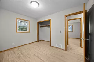 6188 15th St N, Oakdale, MN 55128 - Photo 9