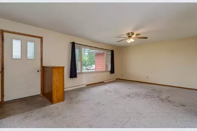 395 W Minnesota Street, Le Center, MN 56057 - Photo 7