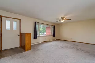 395 W Minnesota St, Le Center, MN 56057 - Photo 7