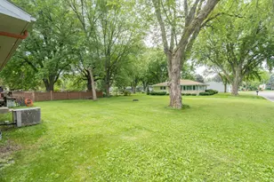395 W Minnesota St, Le Center, MN 56057 - Photo 31