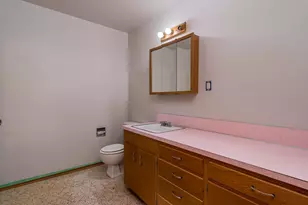395 W Minnesota St, Le Center, MN 56057 - Photo 17