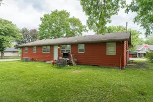 395 W Minnesota St, Le Center, MN 56057 - Photo 29