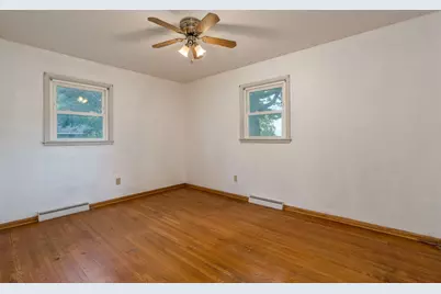 395 W Minnesota Street, Le Center, MN 56057 - Photo 15