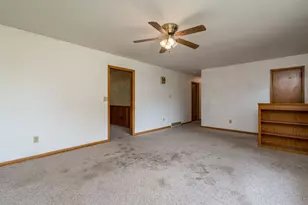 395 W Minnesota St, Le Center, MN 56057 - Photo 5