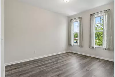 2193 Gateway Curve, North Saint Paul, MN 55109 - Photo 13