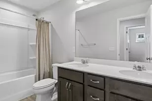 2193 Gateway Curv, North Saint Paul, MN 55109 - Photo 25